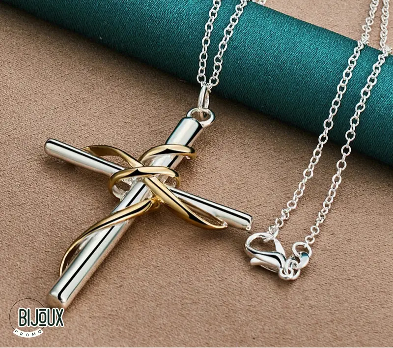 Collier croix sainte en argent